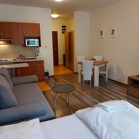 Fatrapark 2 Apartments Hrabovo - Hlavna Recepcia Rózsahegy Kültér fotó